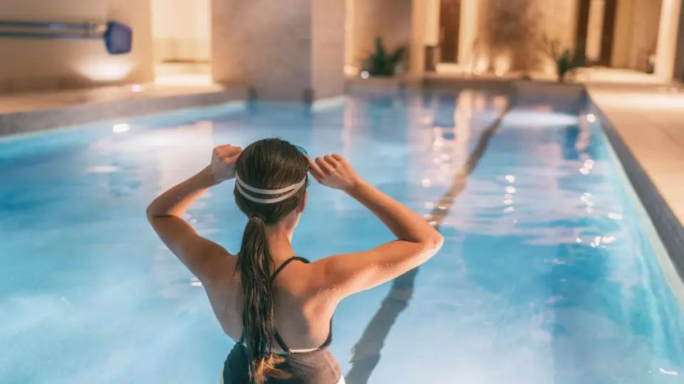 Plavanje: popolna poletna aktivnost za telo in um